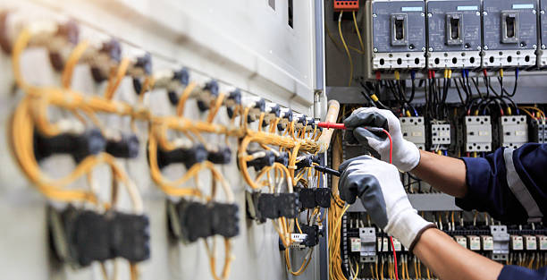 Professional Electrician technician working in Clinton, MS